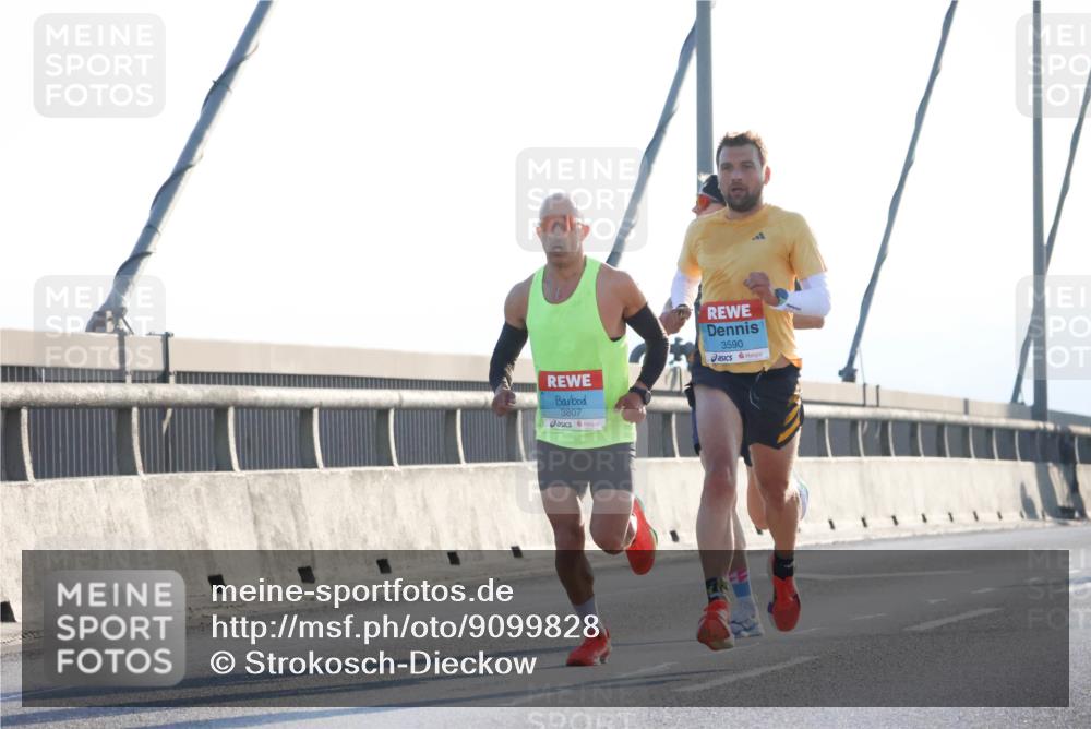 03.10.2025 - Köhlbrandbrückenlauf Strokosch-Dieckow http://msf.ph/oto/9099828 03.10.2025 09:16:40 Position 1 3807, 3590 meine-sportfotos.de