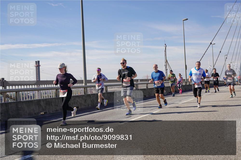 03.10.2025 - Köhlbrandbrückenlauf Michael Burmester http://msf.ph/oto/9099831 03.10.2025 12:45:52 Position 2  meine-sportfotos.de
