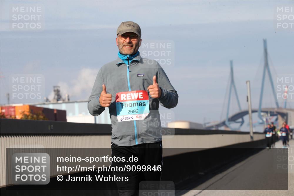 03.10.2025 - Köhlbrandbrückenlauf Jannik Wohlers http://msf.ph/oto/9099846 03.10.2025 10:27:18 Position 3 17, 2692 meine-sportfotos.de