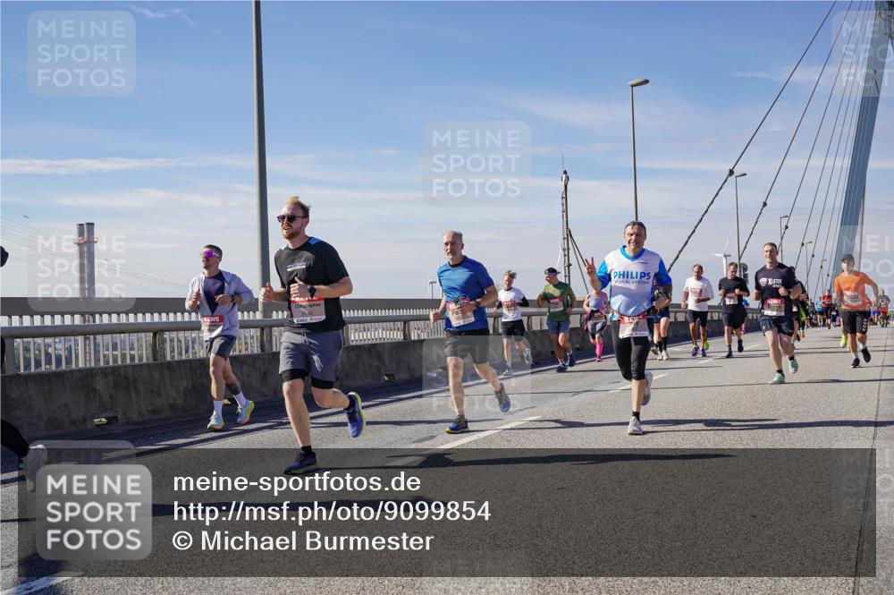 03.10.2025 - Köhlbrandbrückenlauf Michael Burmester http://msf.ph/oto/9099854 03.10.2025 12:45:52 Position 2  meine-sportfotos.de