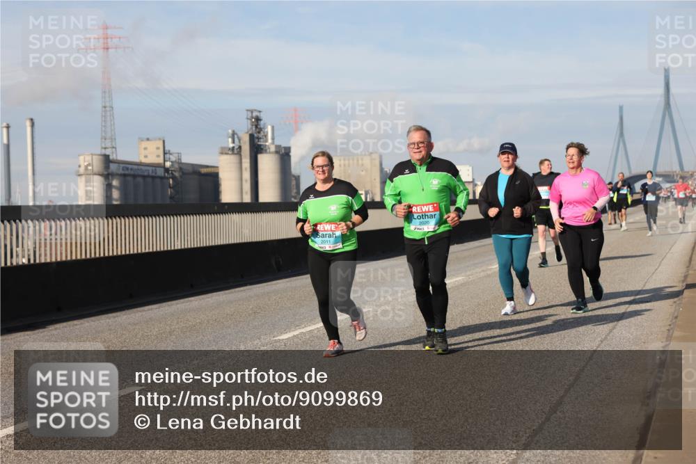 03.10.2025 - Köhlbrandbrückenlauf Lena Gebhardt http://msf.ph/oto/9099869 03.10.2025 10:10:56 Position 2 2011, 2020 meine-sportfotos.de