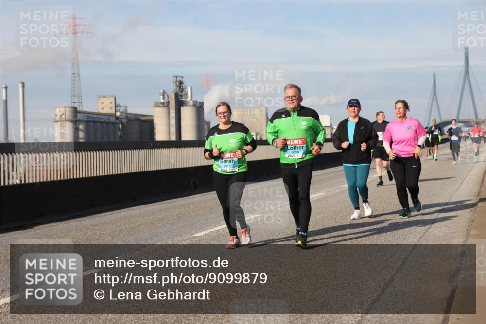 03.10.2025 - Köhlbrandbrückenlauf Lena Gebhardt http://msf.ph/oto/9099879 03.10.2025 10:10:56 Position 2 2011, 2020 meine-sportfotos.de