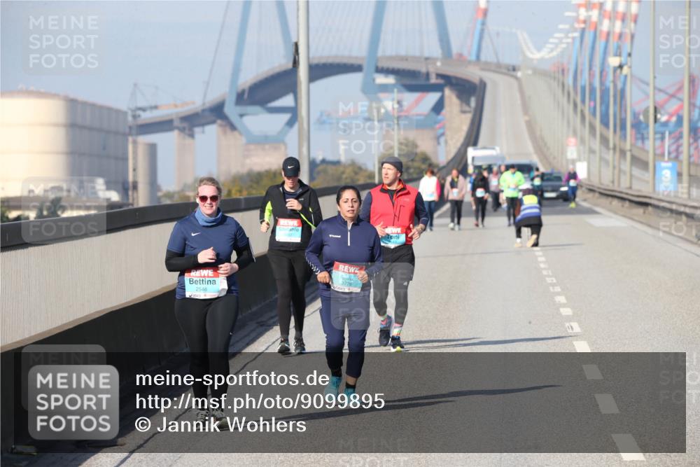 03.10.2025 - Köhlbrandbrückenlauf Jannik Wohlers http://msf.ph/oto/9099895 03.10.2025 10:27:38 Position 3 2546, 3776 meine-sportfotos.de