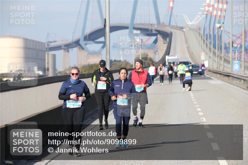 03.10.2025 - Köhlbrandbrückenlauf Jannik Wohlers http://msf.ph/oto/9099899 03.10.2025 10:27:38 Position 3 2546, 3776, 2643 meine-sportfotos.de