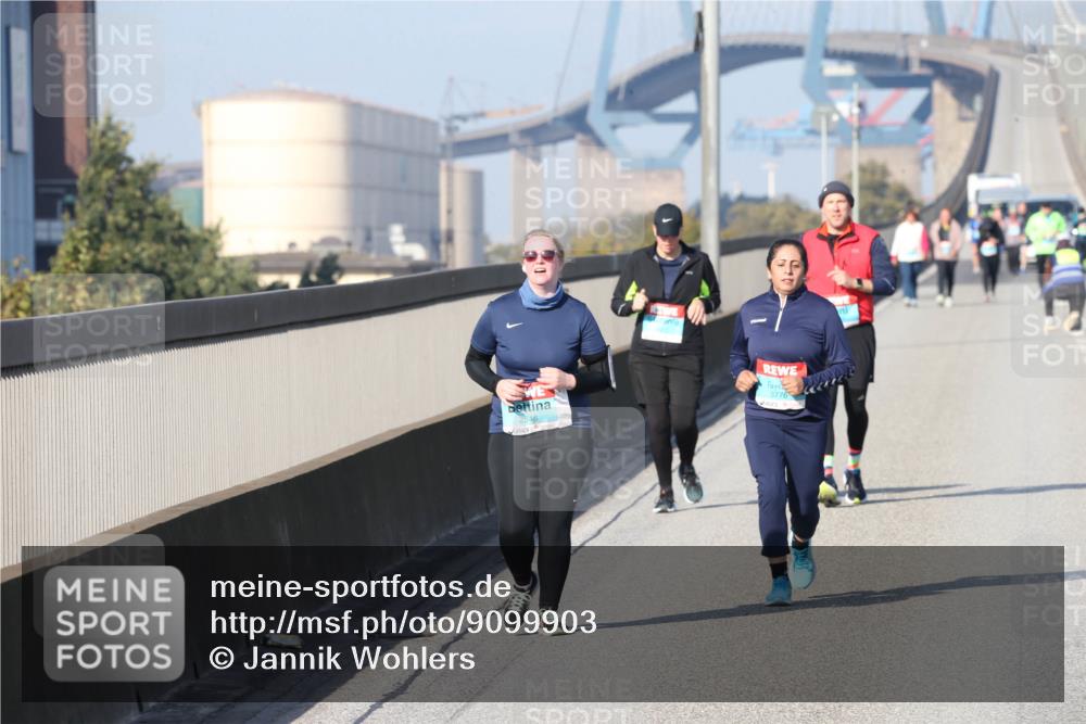03.10.2025 - Köhlbrandbrückenlauf Jannik Wohlers http://msf.ph/oto/9099903 03.10.2025 10:27:39 Position 3 2546, 3776 meine-sportfotos.de