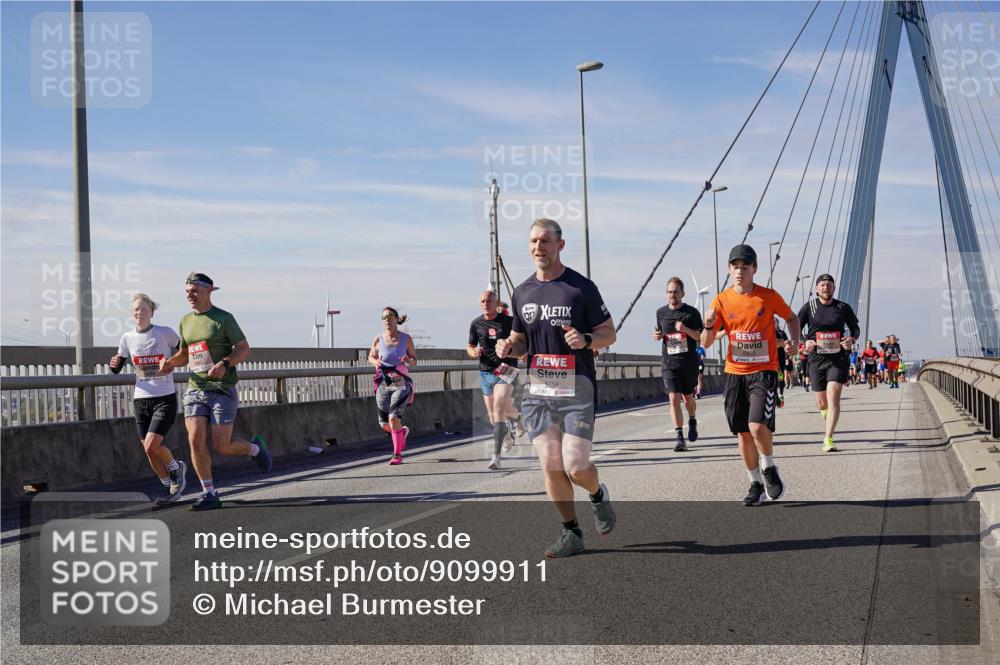 03.10.2025 - Köhlbrandbrückenlauf Michael Burmester http://msf.ph/oto/9099911 03.10.2025 12:45:54 Position 2  meine-sportfotos.de