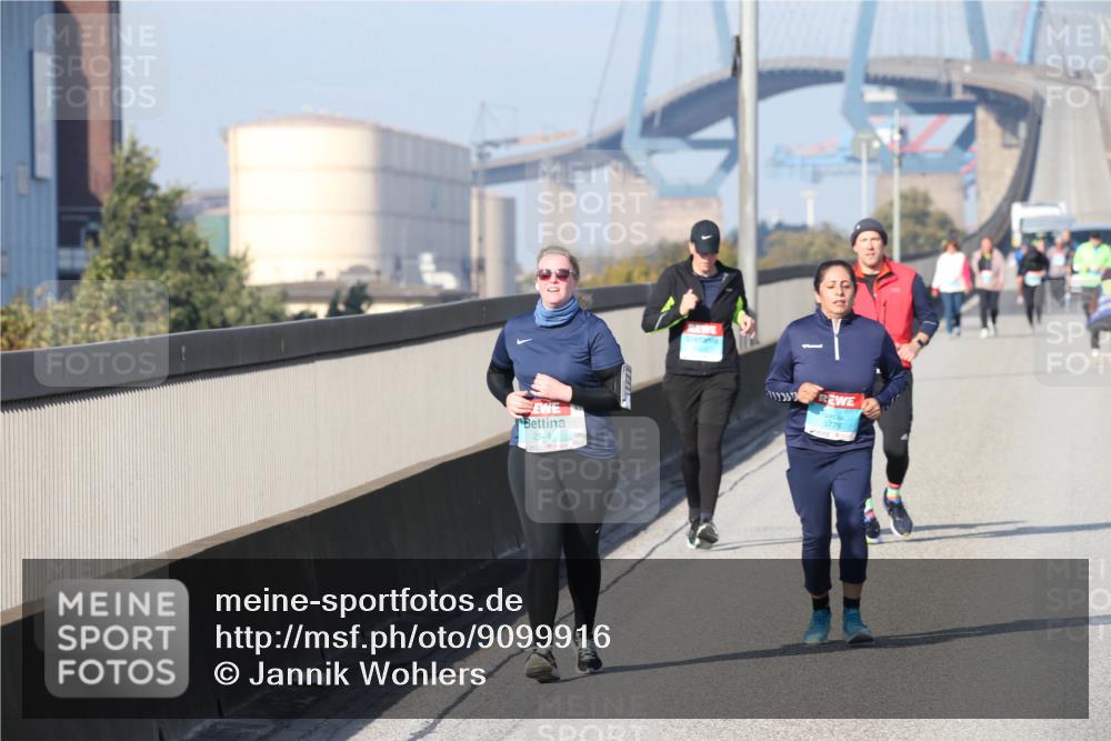 03.10.2025 - Köhlbrandbrückenlauf Jannik Wohlers http://msf.ph/oto/9099916 03.10.2025 10:27:39 Position 3 2546, 3776 meine-sportfotos.de