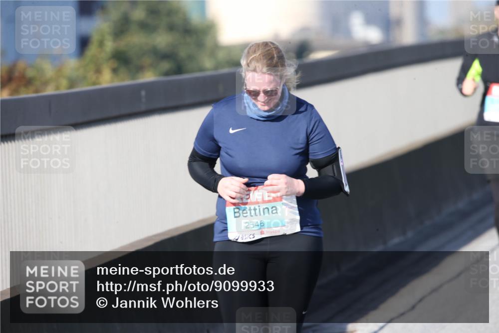 03.10.2025 - Köhlbrandbrückenlauf Jannik Wohlers http://msf.ph/oto/9099933 03.10.2025 10:27:43 Position 3 2546 meine-sportfotos.de
