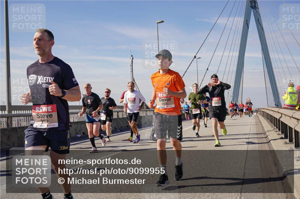 03.10.2025 - Köhlbrandbrückenlauf Michael Burmester http://msf.ph/oto/9099955 03.10.2025 12:45:55 Position 2 4158, 5, 6302 meine-sportfotos.de