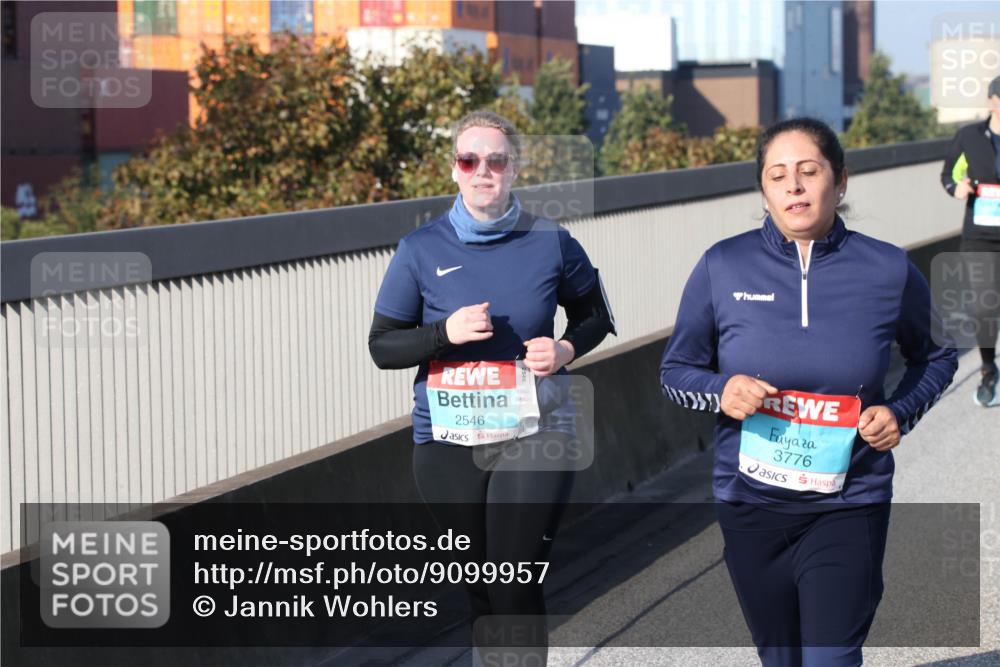 03.10.2025 - Köhlbrandbrückenlauf Jannik Wohlers http://msf.ph/oto/9099957 03.10.2025 10:27:51 Position 3 2546, 3776 meine-sportfotos.de