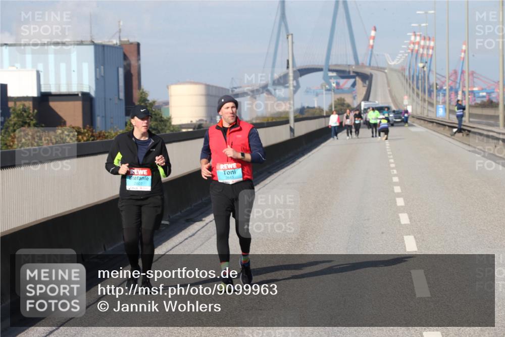 03.10.2025 - Köhlbrandbrückenlauf Jannik Wohlers http://msf.ph/oto/9099963 03.10.2025 10:27:52 Position 3 2607, 2643 meine-sportfotos.de