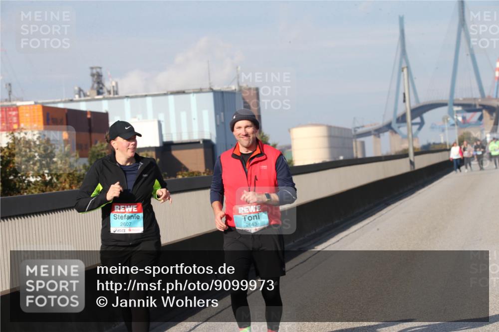 03.10.2025 - Köhlbrandbrückenlauf Jannik Wohlers http://msf.ph/oto/9099973 03.10.2025 10:27:55 Position 3 2607, 2643 meine-sportfotos.de