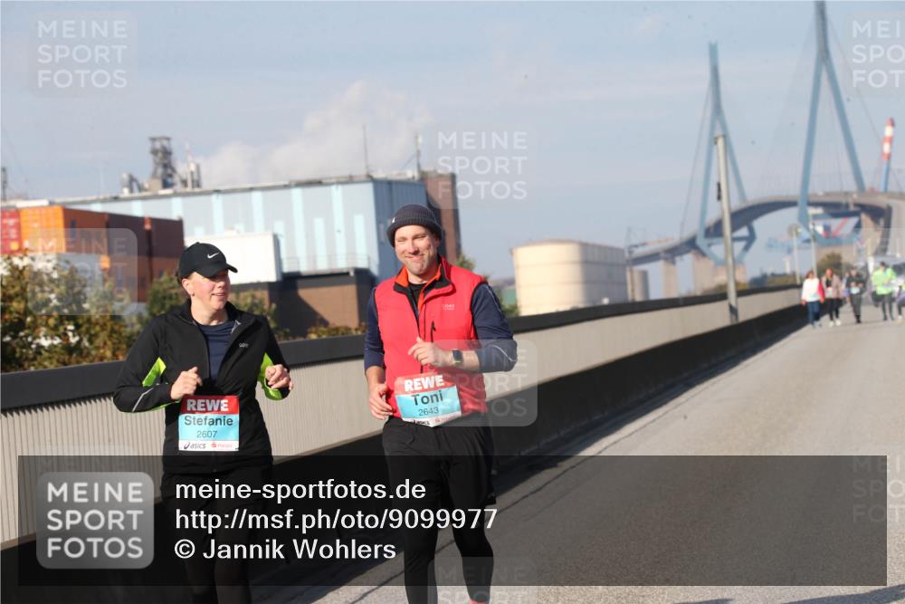 03.10.2025 - Köhlbrandbrückenlauf Jannik Wohlers http://msf.ph/oto/9099977 03.10.2025 10:27:55 Position 3 2607, 2643 meine-sportfotos.de