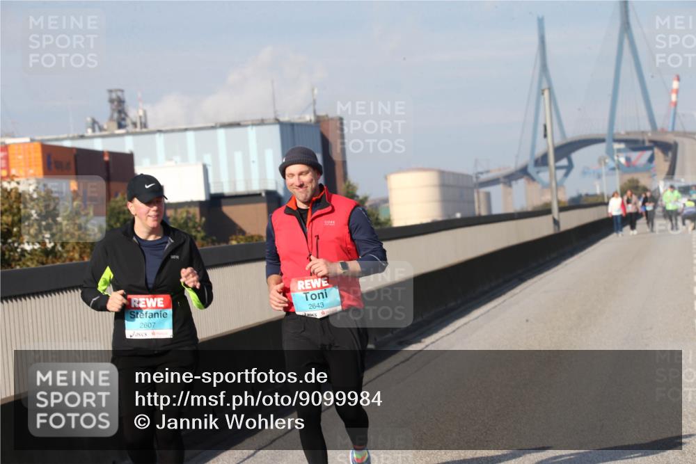 03.10.2025 - Köhlbrandbrückenlauf Jannik Wohlers http://msf.ph/oto/9099984 03.10.2025 10:27:56 Position 3 2607, 2643 meine-sportfotos.de