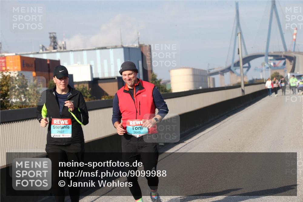 03.10.2025 - Köhlbrandbrückenlauf Jannik Wohlers http://msf.ph/oto/9099988 03.10.2025 10:27:56 Position 3 2607, 2643 meine-sportfotos.de