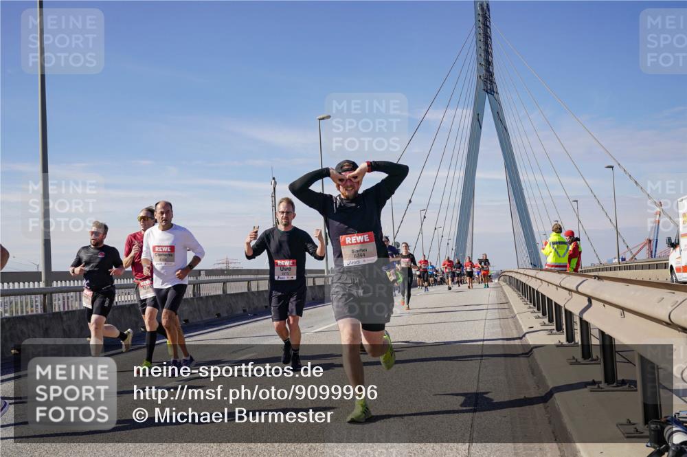 03.10.2025 - Köhlbrandbrückenlauf Michael Burmester http://msf.ph/oto/9099996 03.10.2025 12:45:57 Position 2 6744, 4975 meine-sportfotos.de