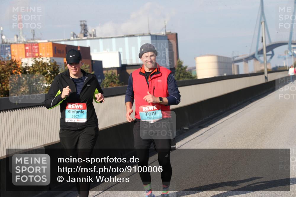 03.10.2025 - Köhlbrandbrückenlauf Jannik Wohlers http://msf.ph/oto/9100006 03.10.2025 10:27:56 Position 3 2607, 2643 meine-sportfotos.de
