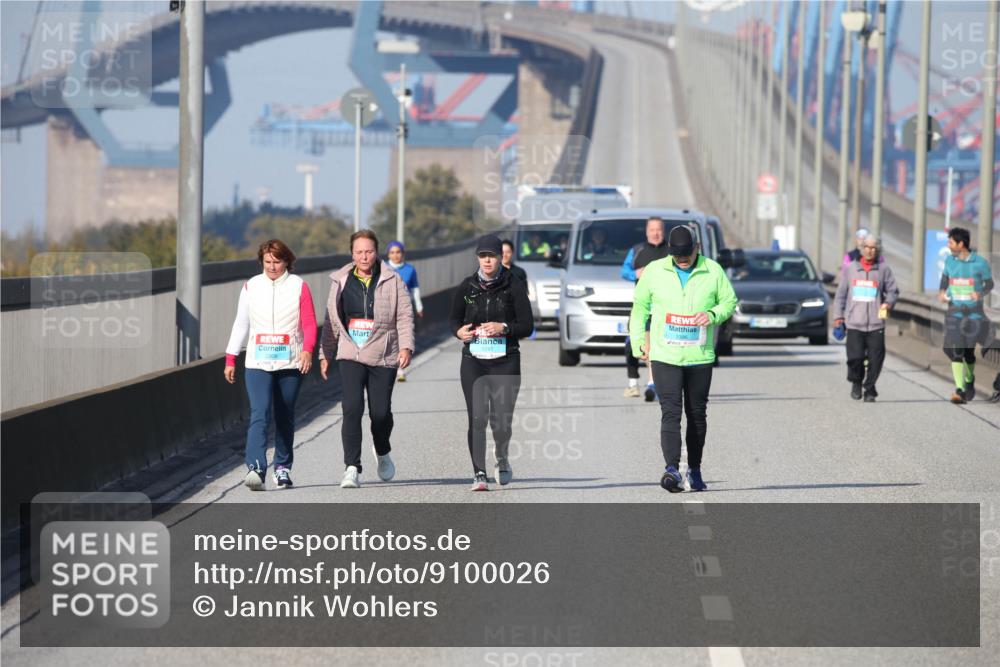 03.10.2025 - Köhlbrandbrückenlauf Jannik Wohlers http://msf.ph/oto/9100026 03.10.2025 10:28:21 Position 3  meine-sportfotos.de