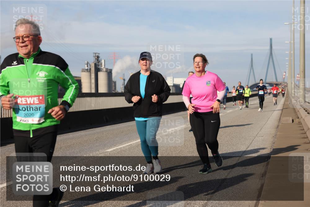 03.10.2025 - Köhlbrandbrückenlauf Lena Gebhardt http://msf.ph/oto/9100029 03.10.2025 10:10:58 Position 2 2020 meine-sportfotos.de