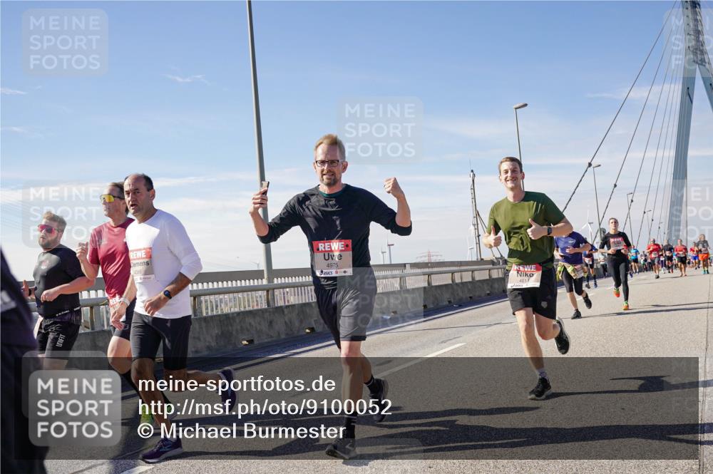 03.10.2025 - Köhlbrandbrückenlauf Michael Burmester http://msf.ph/oto/9100052 03.10.2025 12:45:58 Position 2 4386, 5, 4975, 4614 meine-sportfotos.de
