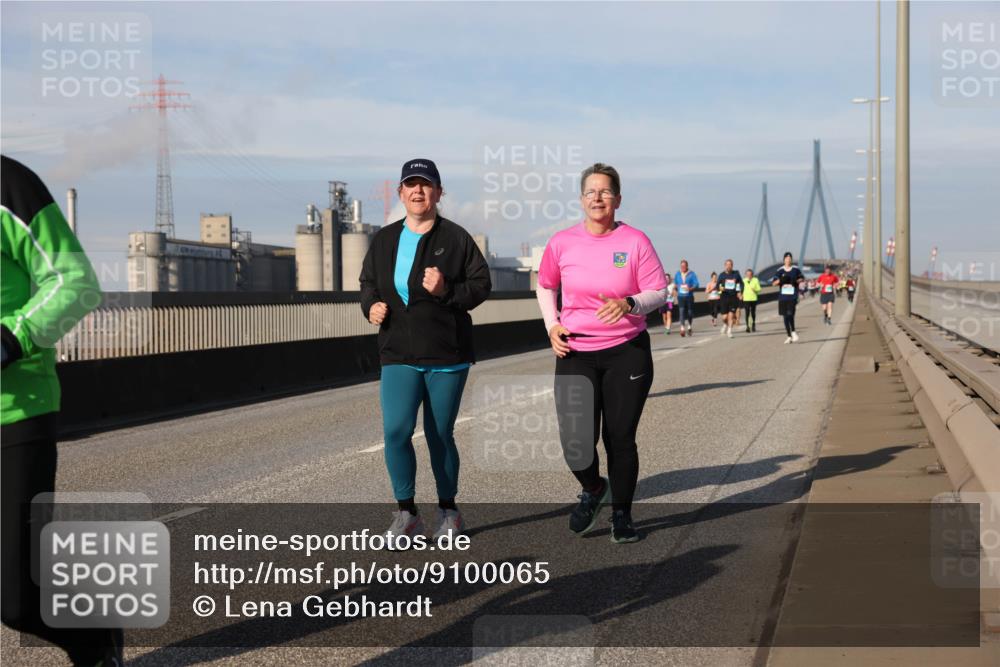 03.10.2025 - Köhlbrandbrückenlauf Lena Gebhardt http://msf.ph/oto/9100065 03.10.2025 10:10:59 Position 2  meine-sportfotos.de