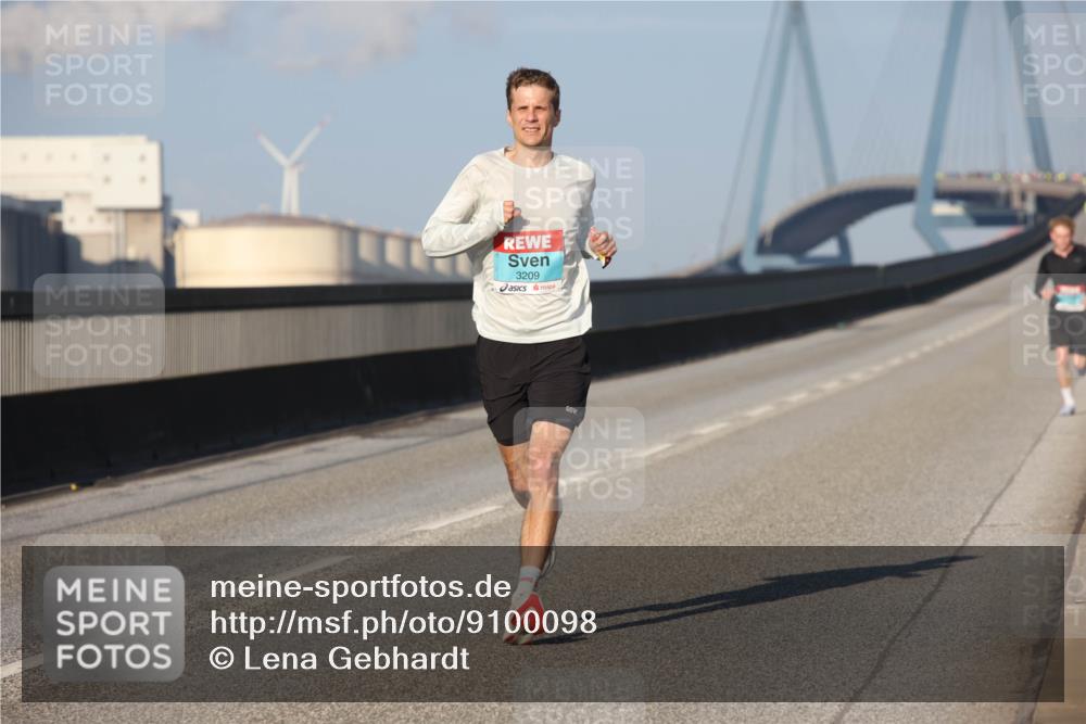 03.10.2025 - Köhlbrandbrückenlauf Lena Gebhardt http://msf.ph/oto/9100098 03.10.2025 09:35:51 Position 2 3209 meine-sportfotos.de