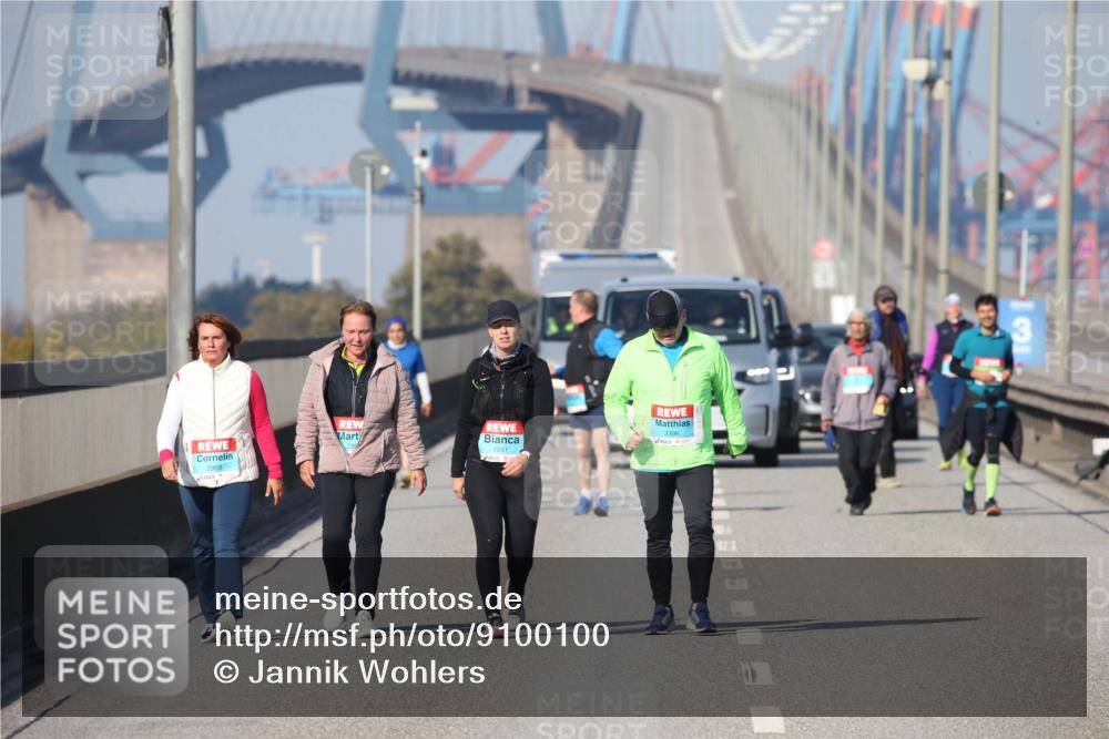 03.10.2025 - Köhlbrandbrückenlauf Jannik Wohlers http://msf.ph/oto/9100100 03.10.2025 10:28:28 Position 3 2908, 1241, 3396, 31 meine-sportfotos.de