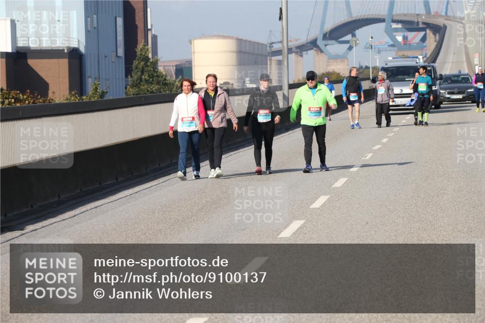 03.10.2025 - Köhlbrandbrückenlauf Jannik Wohlers http://msf.ph/oto/9100137 03.10.2025 10:28:37 Position 3 3396 meine-sportfotos.de