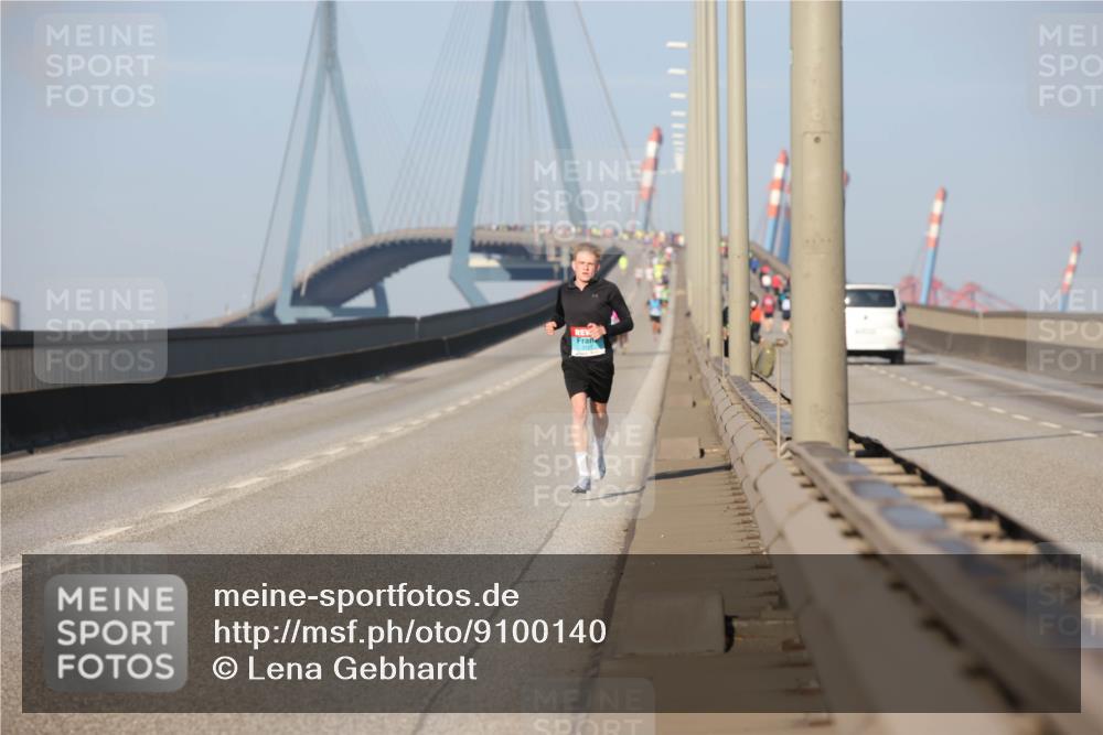 03.10.2025 - Köhlbrandbrückenlauf Lena Gebhardt http://msf.ph/oto/9100140 03.10.2025 09:35:53 Position 2 0 meine-sportfotos.de