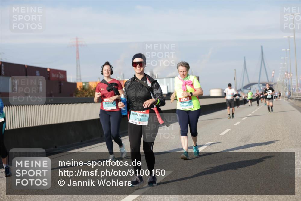 03.10.2025 - Köhlbrandbrückenlauf Jannik Wohlers http://msf.ph/oto/9100150 03.10.2025 10:20:46 Position 3 3290, 2795 meine-sportfotos.de
