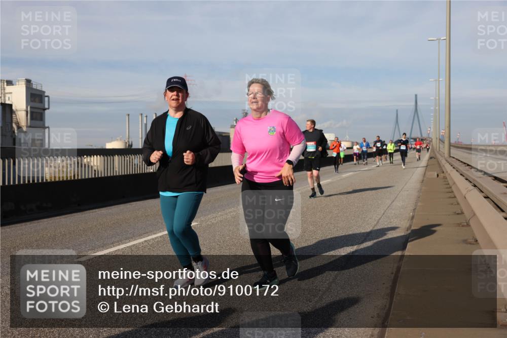 03.10.2025 - Köhlbrandbrückenlauf Lena Gebhardt http://msf.ph/oto/9100172 03.10.2025 10:11:00 Position 2  meine-sportfotos.de