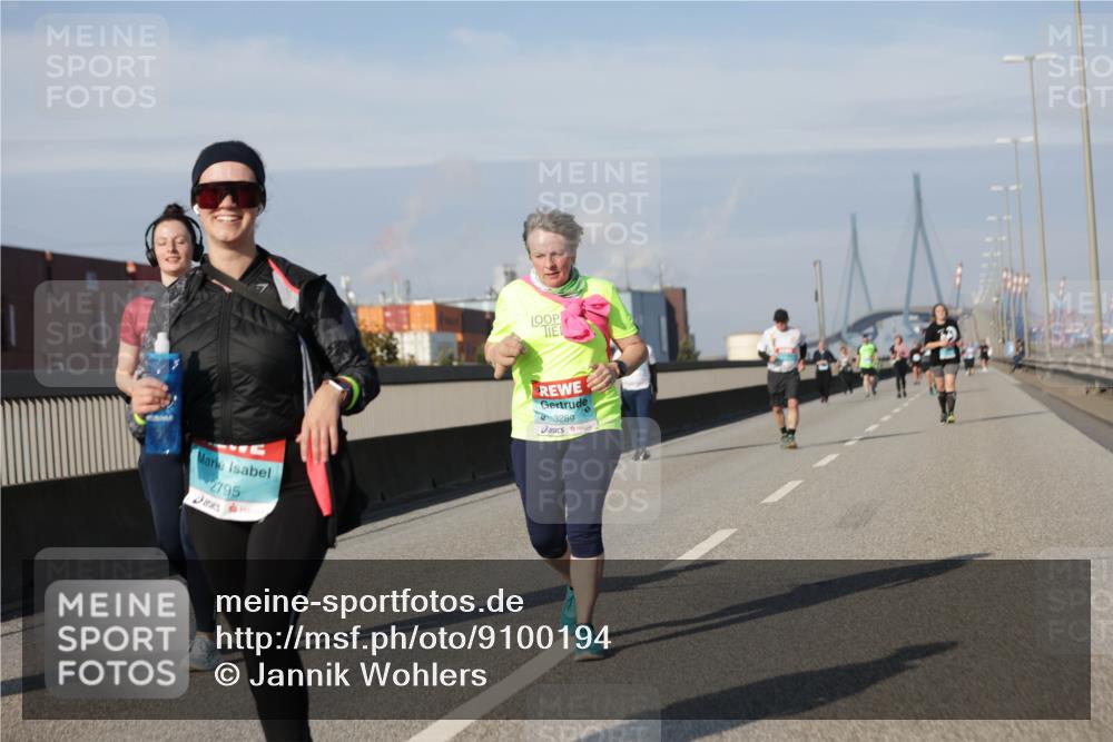 03.10.2025 - Köhlbrandbrückenlauf Jannik Wohlers http://msf.ph/oto/9100194 03.10.2025 10:20:47 Position 3 2795, 3289 meine-sportfotos.de