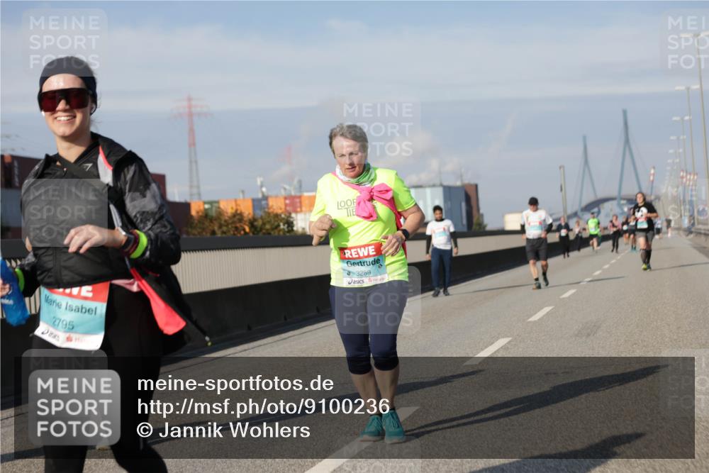 03.10.2025 - Köhlbrandbrückenlauf Jannik Wohlers http://msf.ph/oto/9100236 03.10.2025 10:20:48 Position 3 2795, 3289 meine-sportfotos.de