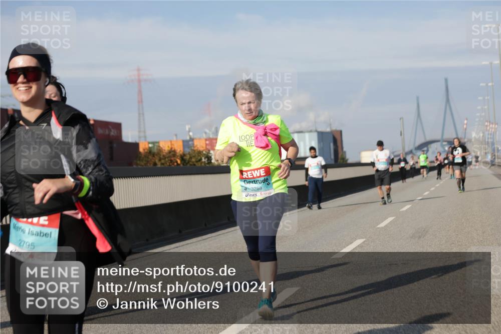 03.10.2025 - Köhlbrandbrückenlauf Jannik Wohlers http://msf.ph/oto/9100241 03.10.2025 10:20:48 Position 3 2795, 3289 meine-sportfotos.de