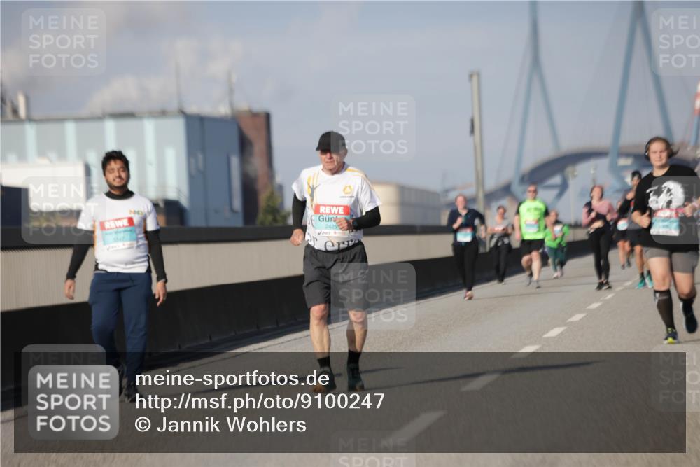 03.10.2025 - Köhlbrandbrückenlauf Jannik Wohlers http://msf.ph/oto/9100247 03.10.2025 10:20:50 Position 3 2425 meine-sportfotos.de