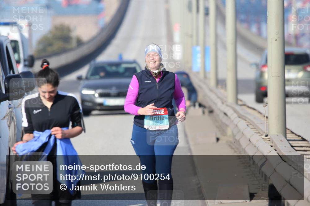 03.10.2025 - Köhlbrandbrückenlauf Jannik Wohlers http://msf.ph/oto/9100254 03.10.2025 10:29:10 Position 3 3575 meine-sportfotos.de