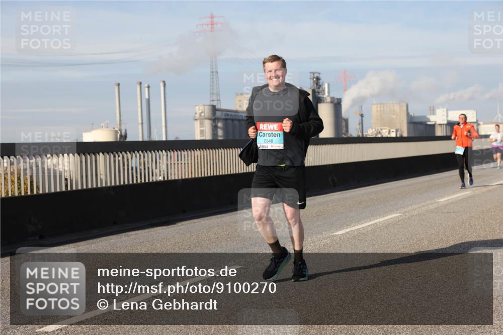 03.10.2025 - Köhlbrandbrückenlauf Lena Gebhardt http://msf.ph/oto/9100270 03.10.2025 10:11:02 Position 2 2348 meine-sportfotos.de