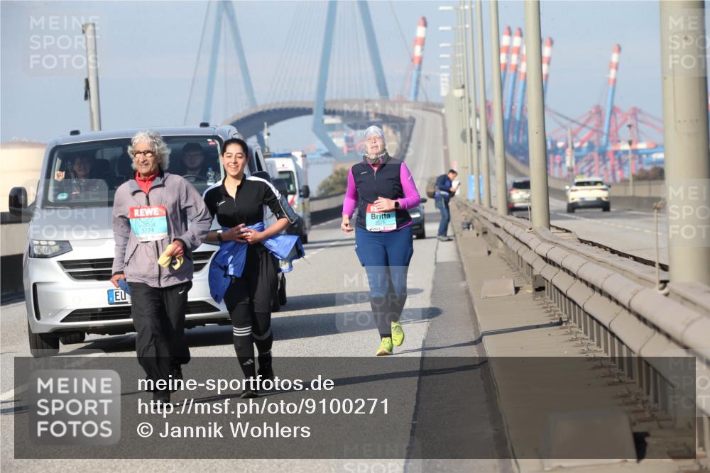 03.10.2025 - Köhlbrandbrückenlauf Jannik Wohlers http://msf.ph/oto/9100271 03.10.2025 10:29:14 Position 3 3774, 3575 meine-sportfotos.de