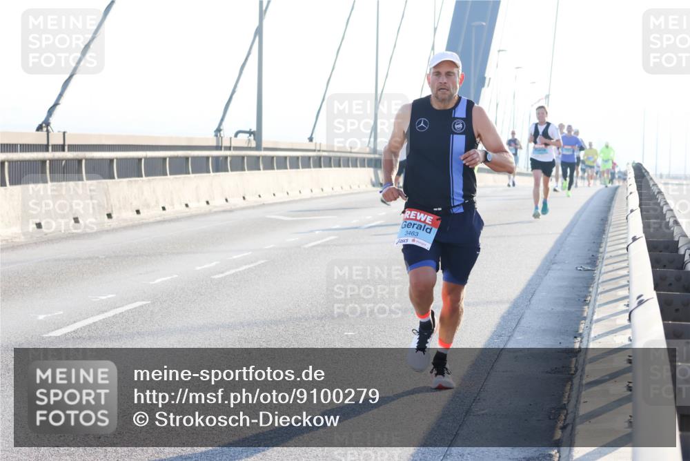 03.10.2025 - Köhlbrandbrückenlauf Strokosch-Dieckow http://msf.ph/oto/9100279 03.10.2025 09:18:34 Position 1 3463 meine-sportfotos.de