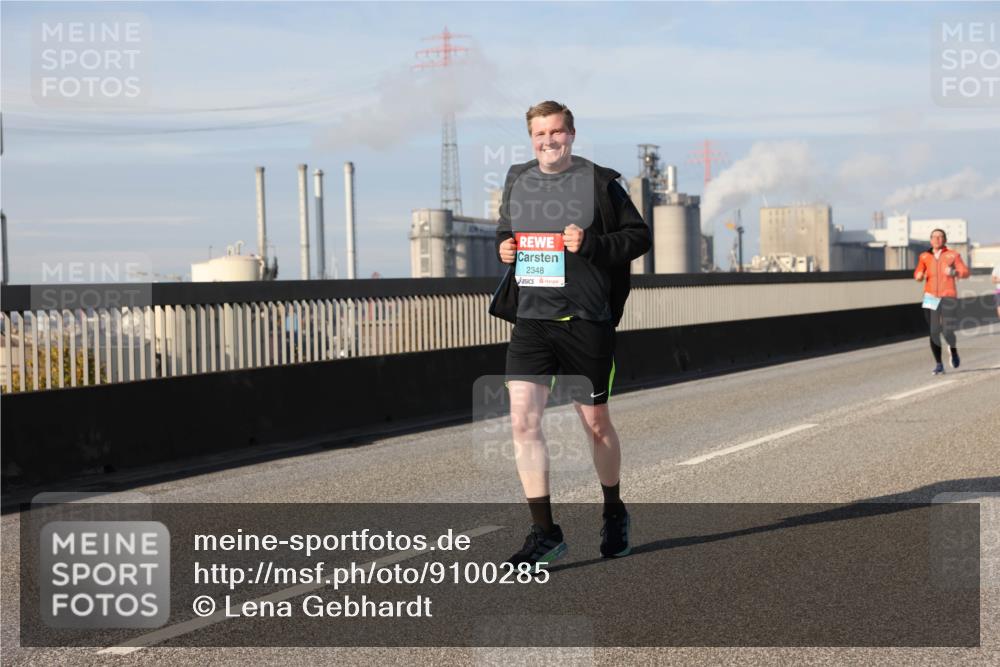 03.10.2025 - Köhlbrandbrückenlauf Lena Gebhardt http://msf.ph/oto/9100285 03.10.2025 10:11:02 Position 2 2348 meine-sportfotos.de