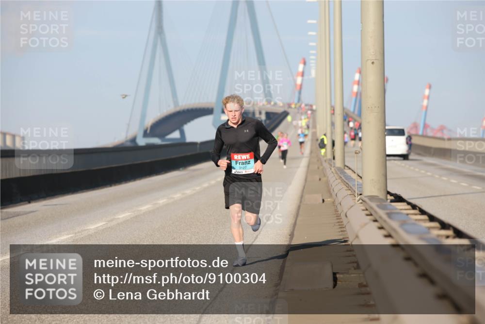 03.10.2025 - Köhlbrandbrückenlauf Lena Gebhardt http://msf.ph/oto/9100304 03.10.2025 09:35:57 Position 2  meine-sportfotos.de