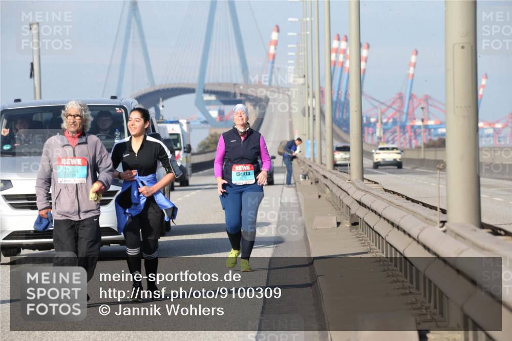 03.10.2025 - Köhlbrandbrückenlauf Jannik Wohlers http://msf.ph/oto/9100309 03.10.2025 10:29:14 Position 3 3774, 3575 meine-sportfotos.de