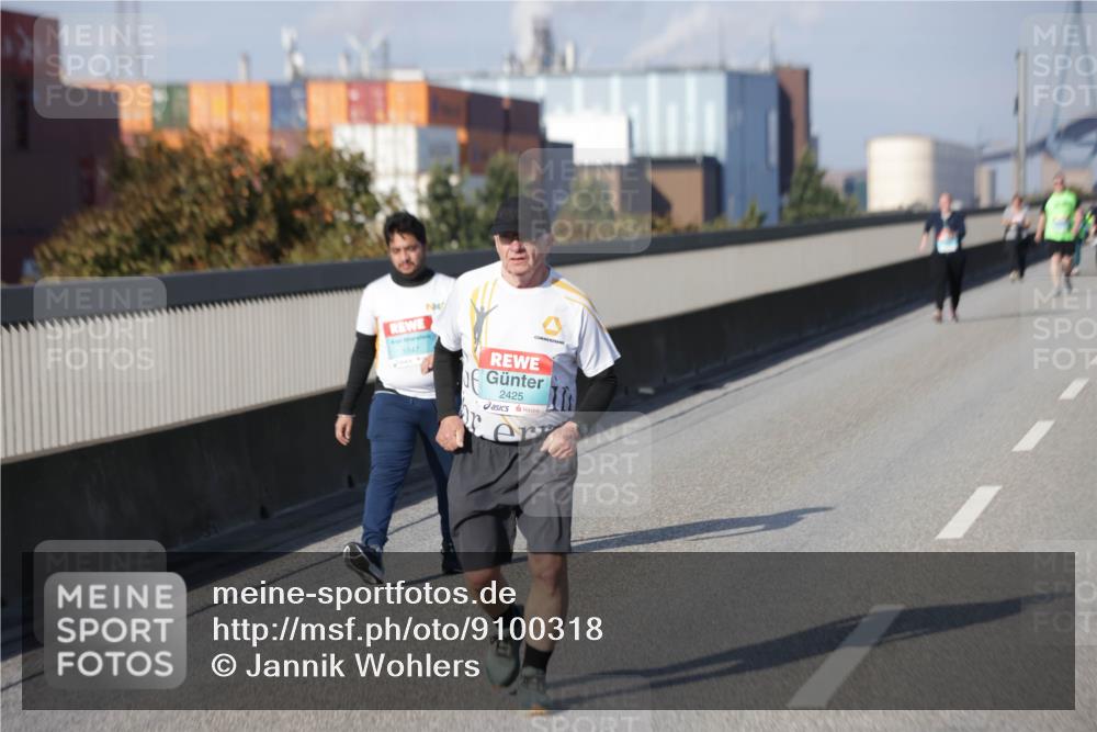 03.10.2025 - Köhlbrandbrückenlauf Jannik Wohlers http://msf.ph/oto/9100318 03.10.2025 10:20:55 Position 3 3347, 2425 meine-sportfotos.de
