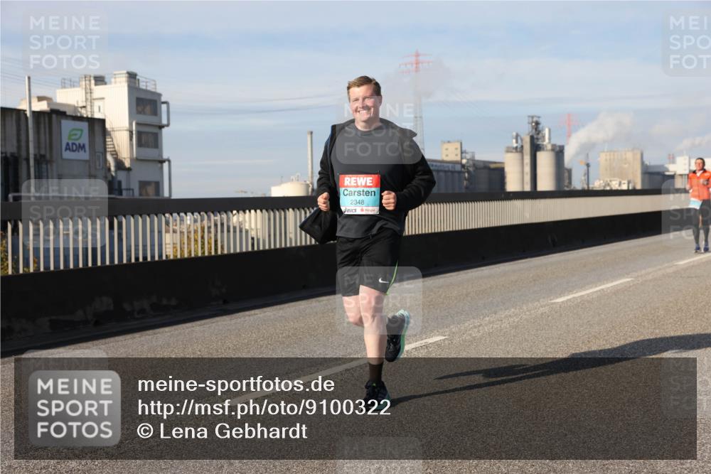 03.10.2025 - Köhlbrandbrückenlauf Lena Gebhardt http://msf.ph/oto/9100322 03.10.2025 10:11:02 Position 2 2348 meine-sportfotos.de