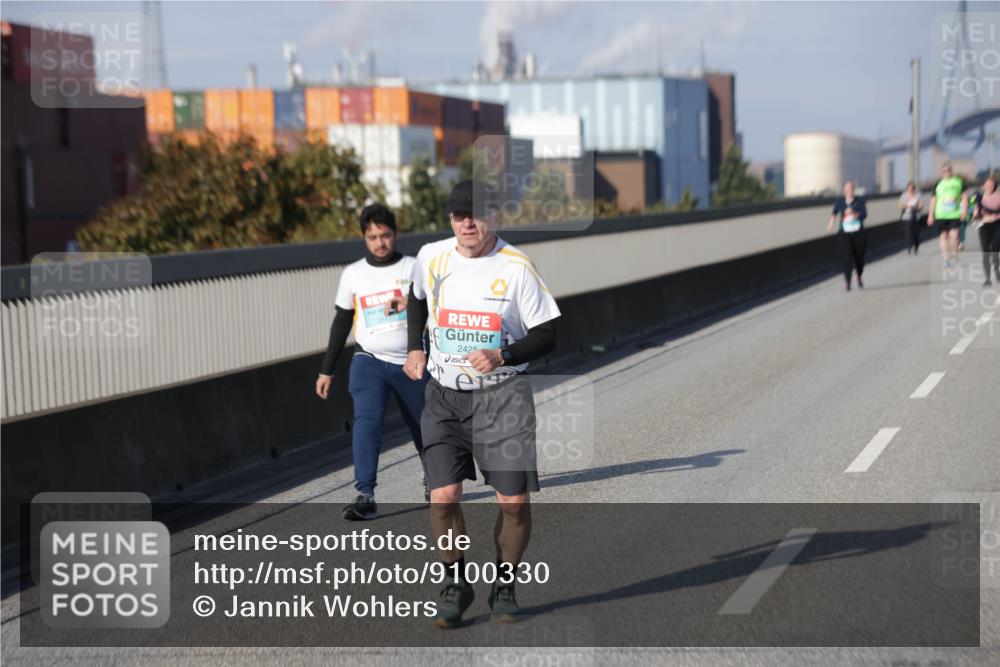 03.10.2025 - Köhlbrandbrückenlauf Jannik Wohlers http://msf.ph/oto/9100330 03.10.2025 10:20:55 Position 3 2425 meine-sportfotos.de