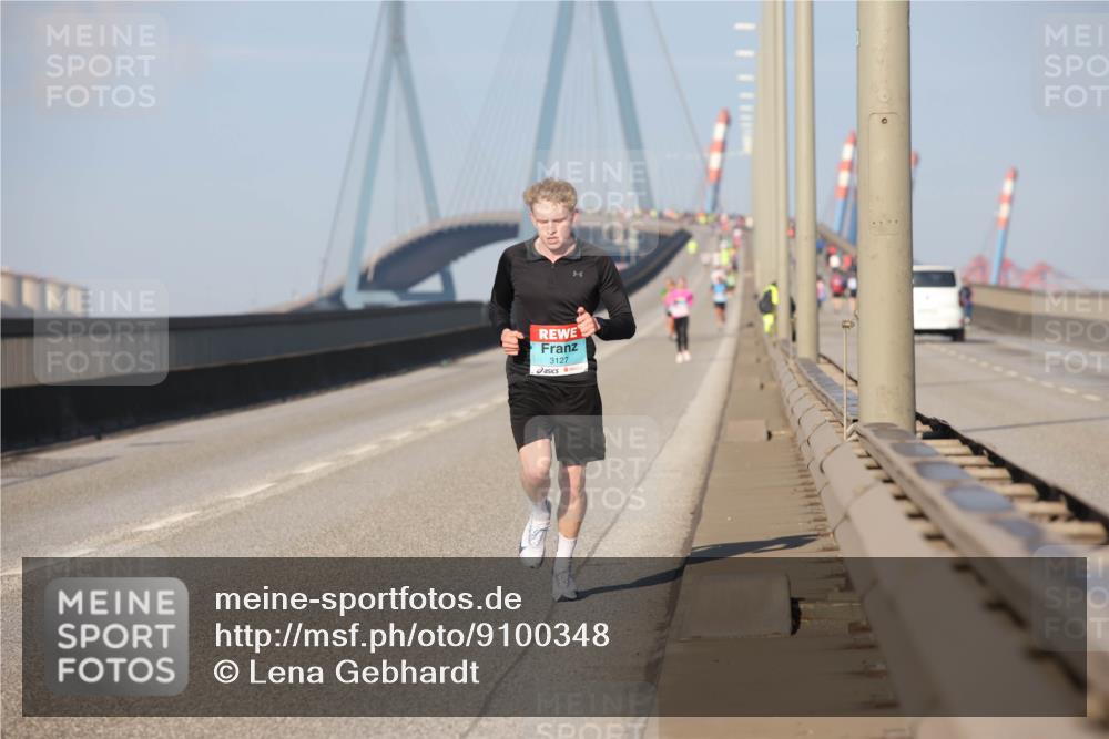 03.10.2025 - Köhlbrandbrückenlauf Lena Gebhardt http://msf.ph/oto/9100348 03.10.2025 09:35:57 Position 2 3127 meine-sportfotos.de