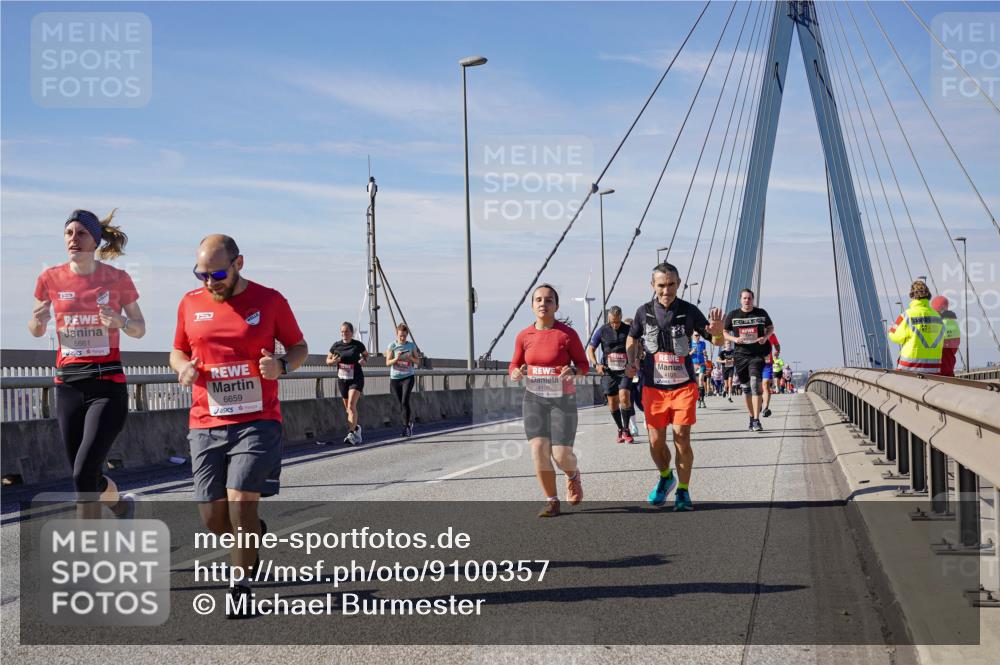 03.10.2025 - Köhlbrandbrückenlauf Michael Burmester http://msf.ph/oto/9100357 03.10.2025 12:46:07 Position 2 6661, 15, 6659, 4100, 4101 meine-sportfotos.de