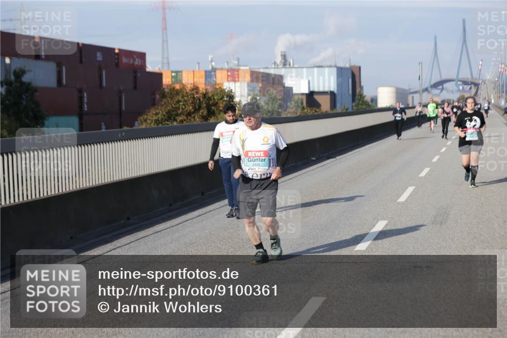 03.10.2025 - Köhlbrandbrückenlauf Jannik Wohlers http://msf.ph/oto/9100361 03.10.2025 10:20:55 Position 3 2425 meine-sportfotos.de
