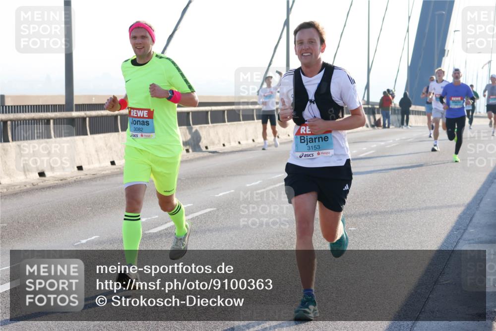 03.10.2025 - Köhlbrandbrückenlauf Strokosch-Dieckow http://msf.ph/oto/9100363 03.10.2025 09:18:41 Position 1 3082, 3153 meine-sportfotos.de