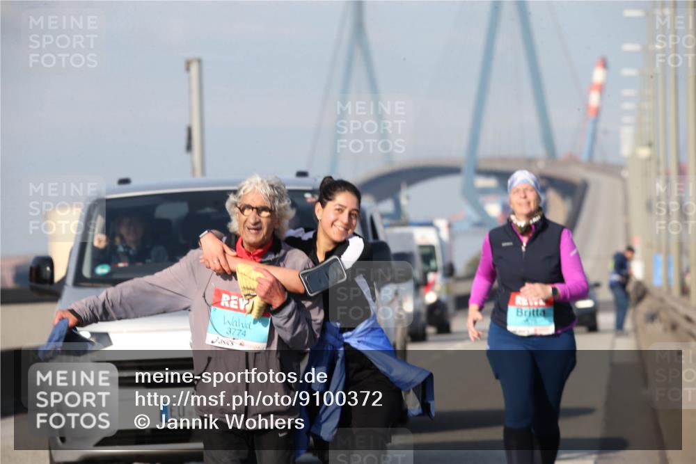03.10.2025 - Köhlbrandbrückenlauf Jannik Wohlers http://msf.ph/oto/9100372 03.10.2025 10:29:16 Position 3 3774 meine-sportfotos.de